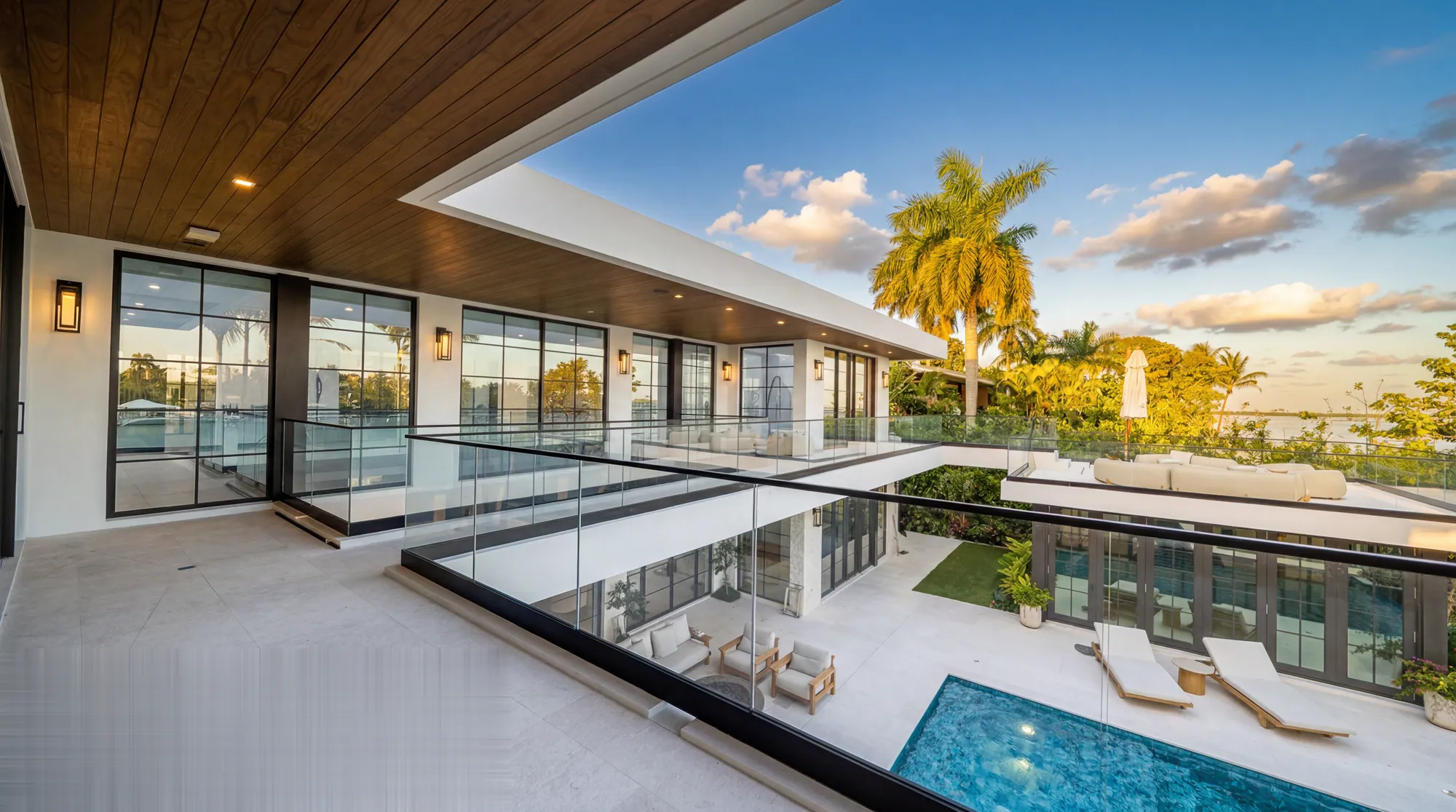 The Breezeway — Venetian Islands, FL