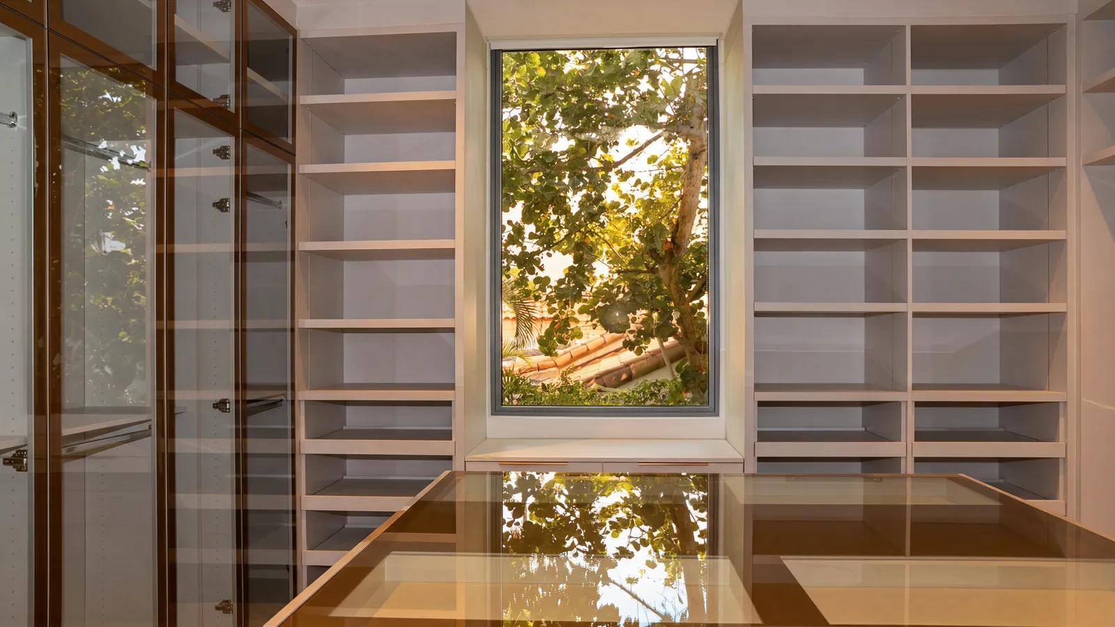 5699 Pine Tree — Miami Beach, FL