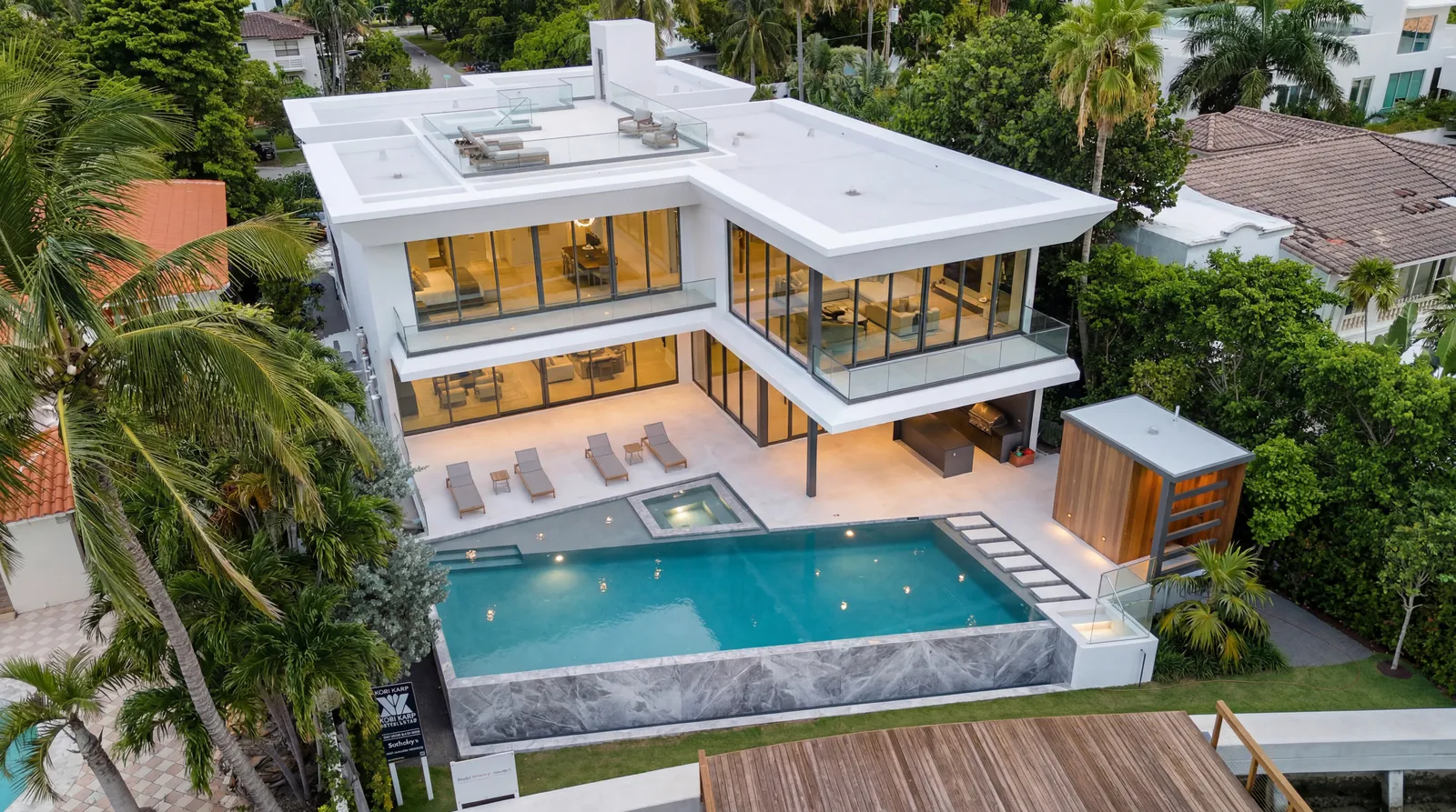 5699 Pine Tree — Miami Beach, FL