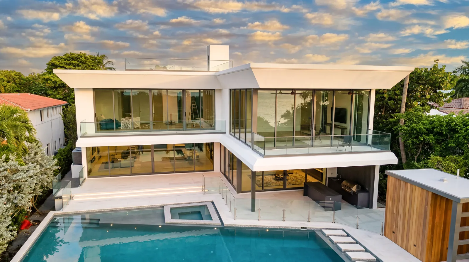 5699 Pine Tree — Miami Beach, FL