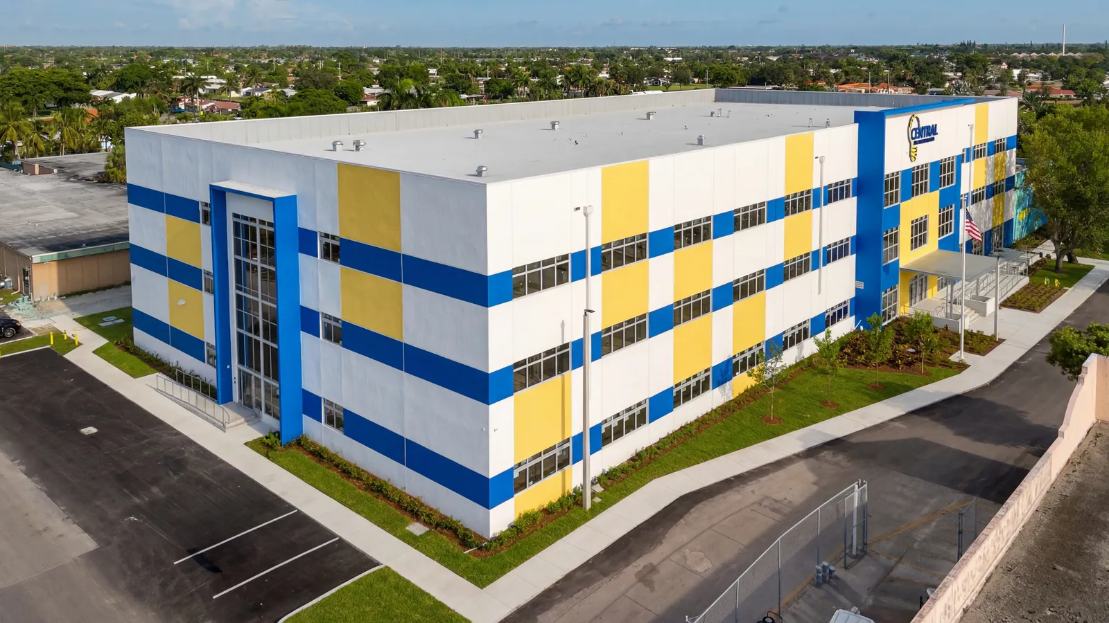 4515 State Road 7 — Lauderdale Lakes, FL