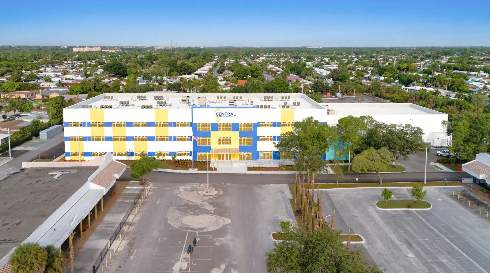 4515 State Road 7 — Lauderdale Lakes, FL